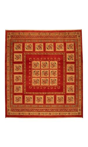 Handmade Rug In Super Fine Wool red color Isfahan (218×196 cm)