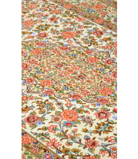 HANDMADE RUG IN SUPER FINE WOOL QOM side picture