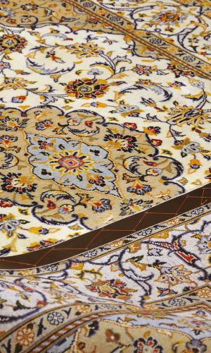 Handmade Rug In Super Fine Wool Isfahan | 174×113 cm | SHAAH ABBAASY(Palmette flower) 