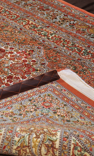 Handmade Rug in Silk & Copper color Qom | 156×109 cm | SHAAH ABBAASY(Palmette flower)