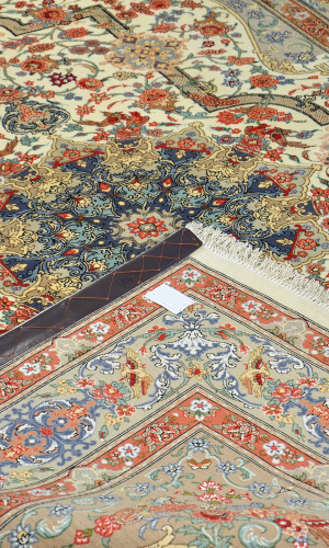 Handmade Rug In Super Fine Wool Qom (233×160 cm)