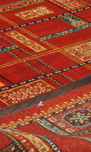 Handmade Wool Red Color Isfahan Rug | 203×147 cm | Expertly Crafted with Natural Dyes