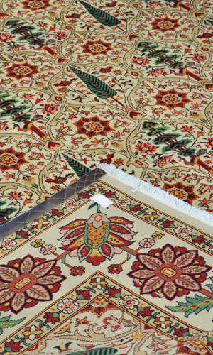Handmade Rug In Wool & Cream Base Color Chaharmahal And Bakhtiari (342×258 cm)
