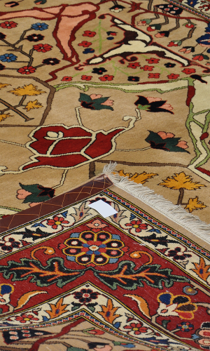 Handmade Rug In Wool & Cream Color Chaharmahal And Bakhtiari (307×219 cm)