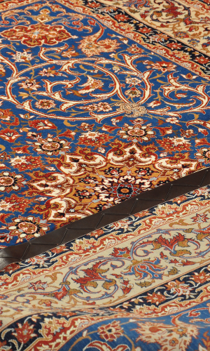 Handmade Rug in Super Fine Wool Seirafian Brand Isfahan | 210×134 cm | SHAAH ABBAASY(Palmette flower)   