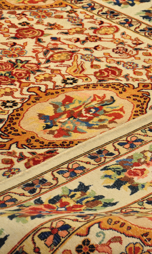 Persian Wool Rug Cream colour Bakhtiari | 211×150 cm | Palmetto flower (Medallion)  